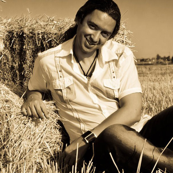 دانلود آهنگ ساحل تنهایی هام